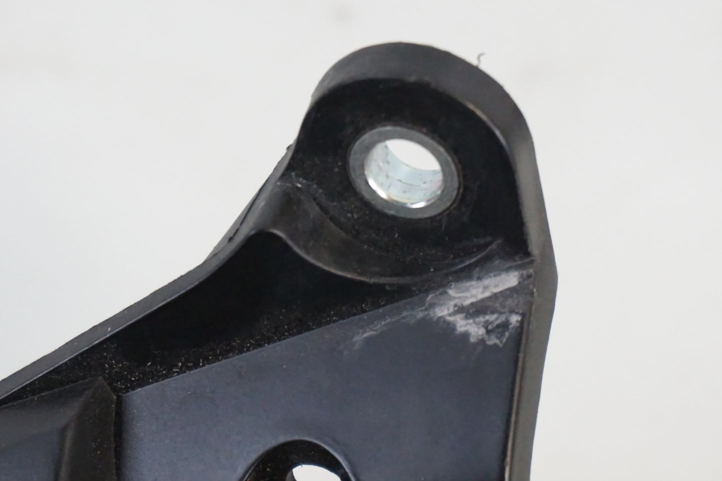 Extrabild7 på Blinkersfäste från en Honda CBR 600 RR -2007 motorcykel.