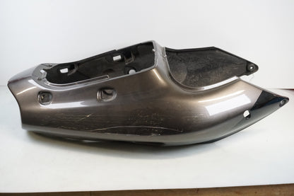 Höger sida på Bakvinge från en Kawasaki ZX-9R -1996 motorcykel.