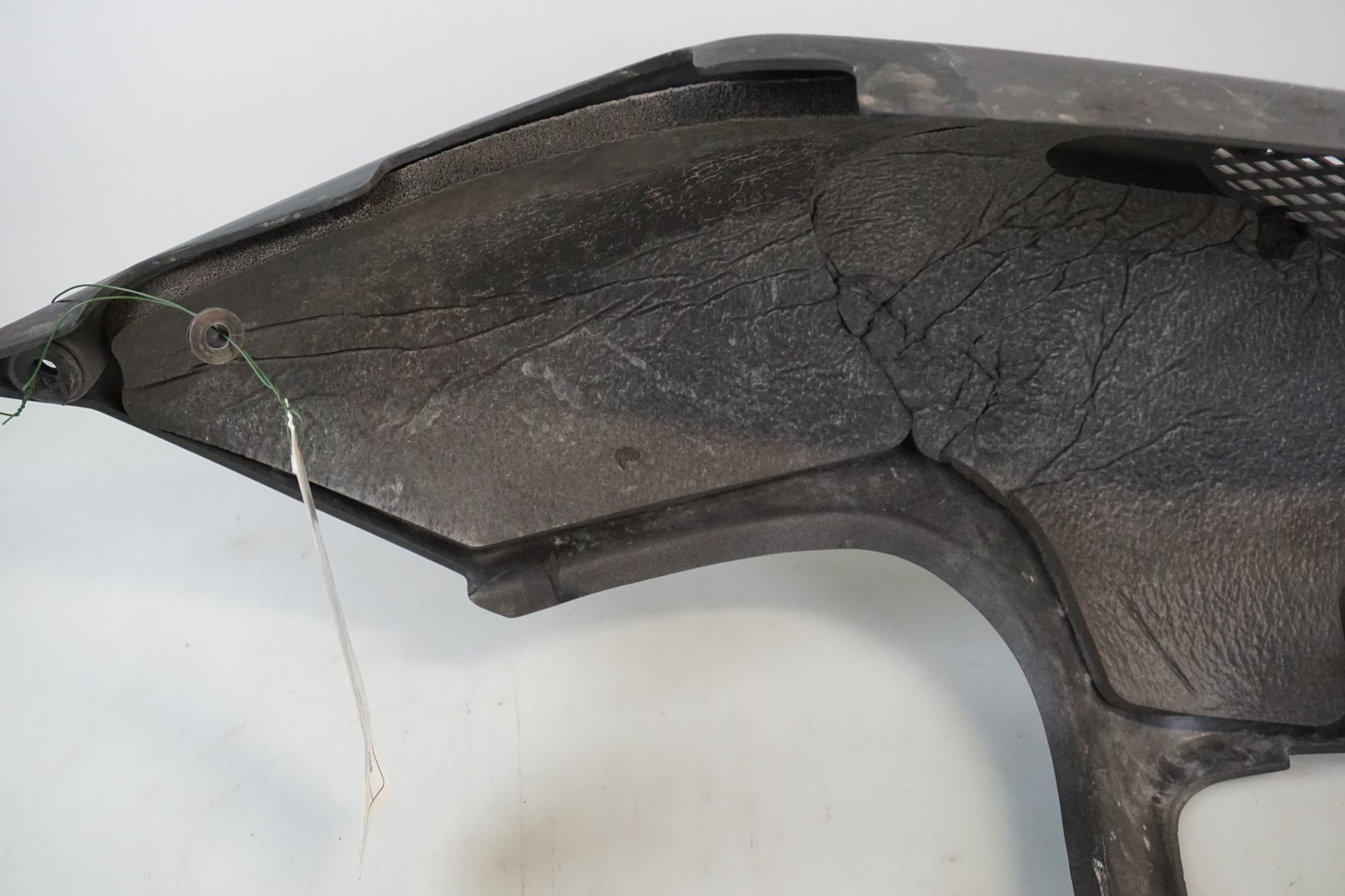 Extrabild2 på Bakvinge från en Kawasaki ZX-9R -1996 motorcykel.