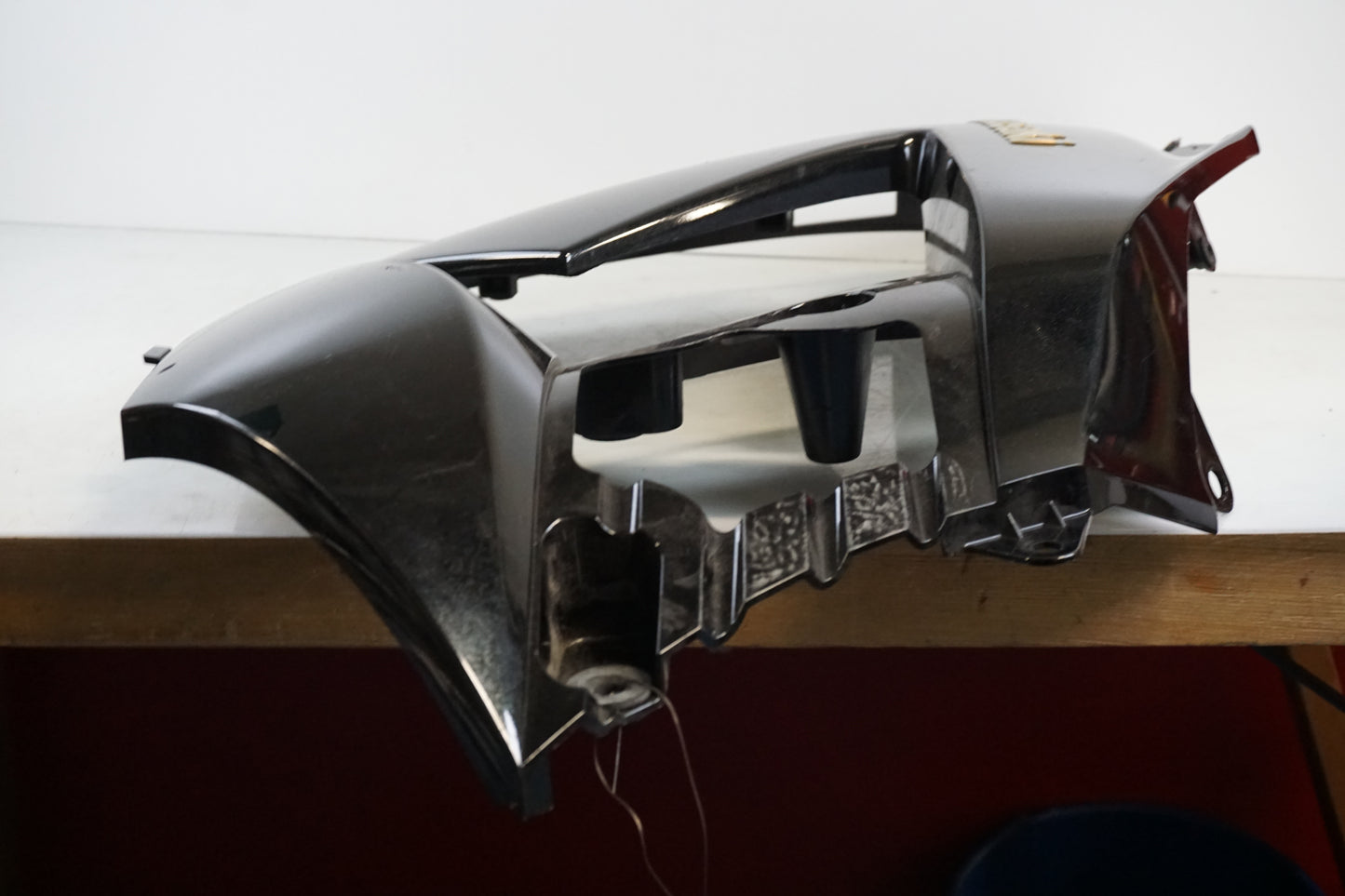 Höger sida på Sidkåpa från en Kawasaki ZZ-R 1400 -2010 motorcykel.