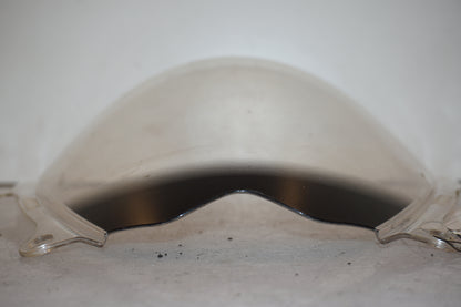 Baksidan på Vindruta från en Suzuki GSX-R 1000 -2008 motorcykel.