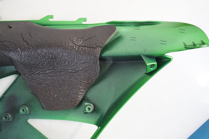 Extrabild2 på Sidkåpa från en Kawasaki ZZ-R 1400 -2013 motorcykel.