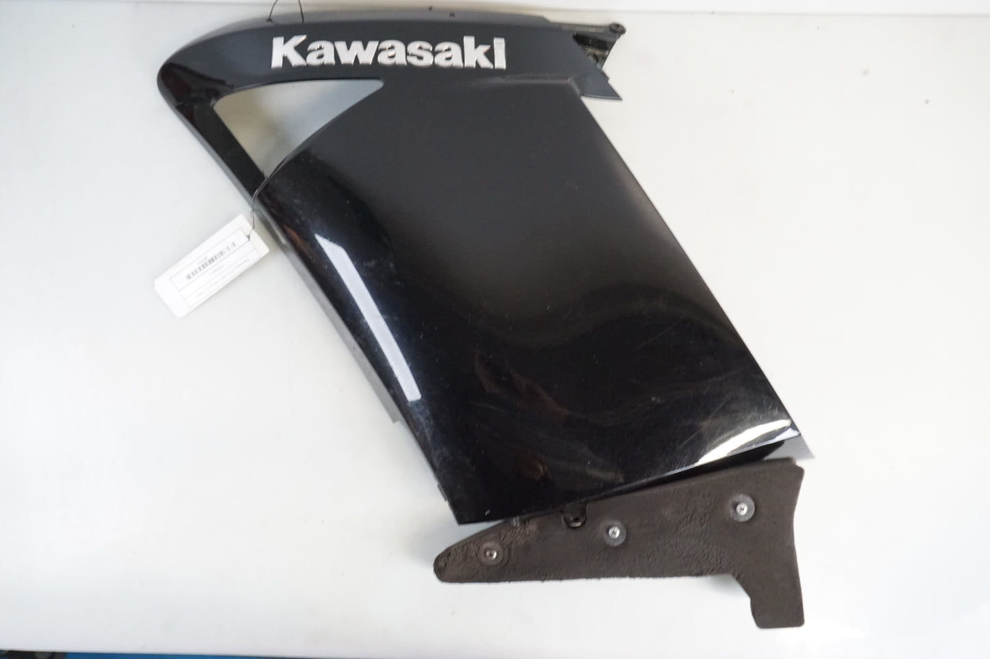 Framsidan på Sidkåpa från en Kawasaki GTR 1400 -2008 motorcykel.