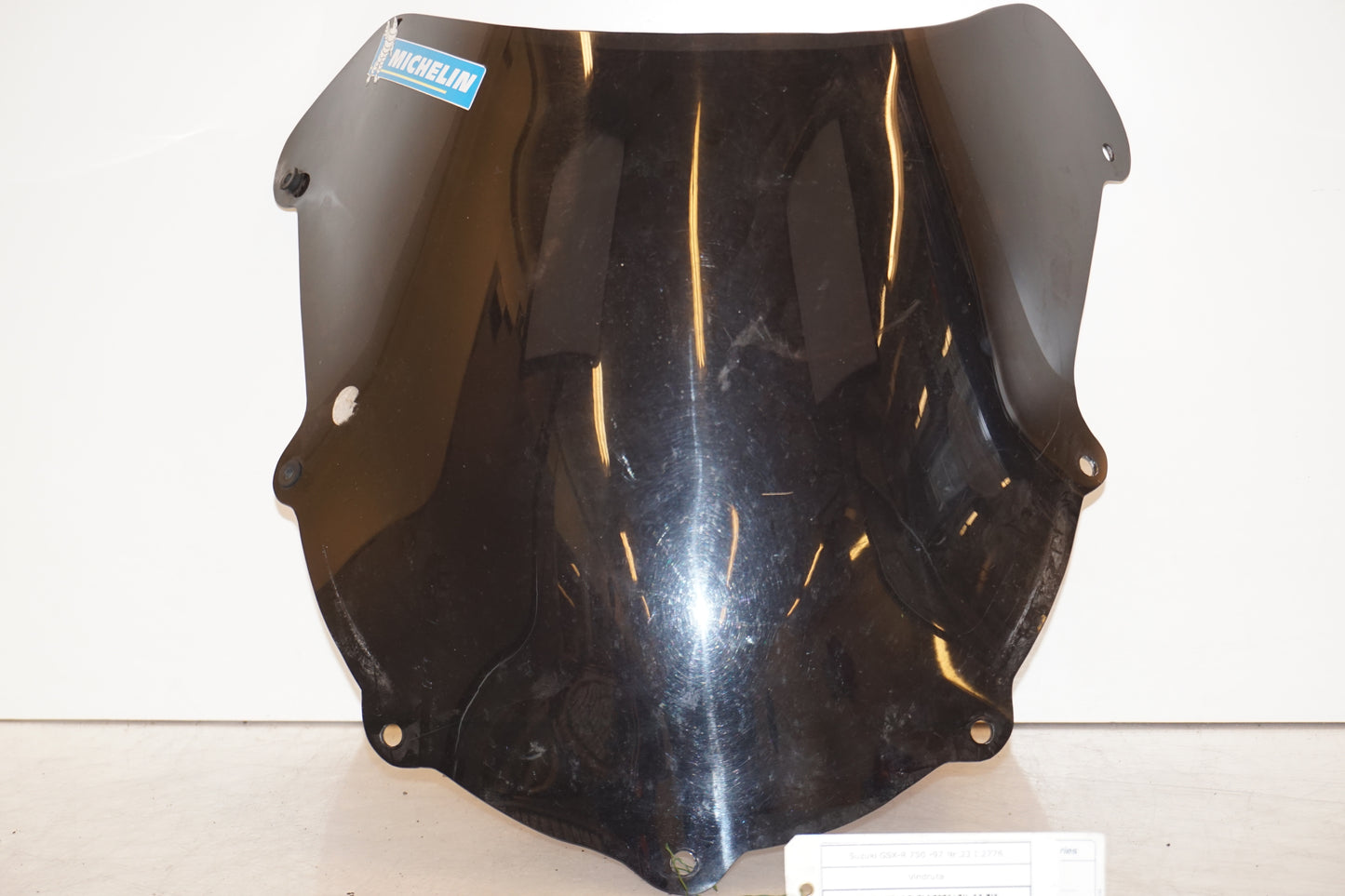 Framsidan på Vindruta från en Suzuki GSX-R 750 -1997 motorcykel.