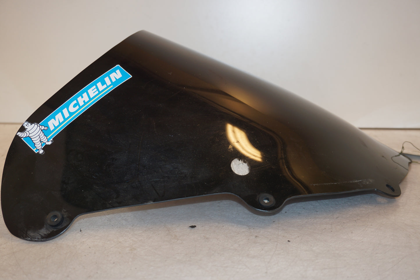 Höger sida på Vindruta från en Suzuki GSX-R 750 -1997 motorcykel.