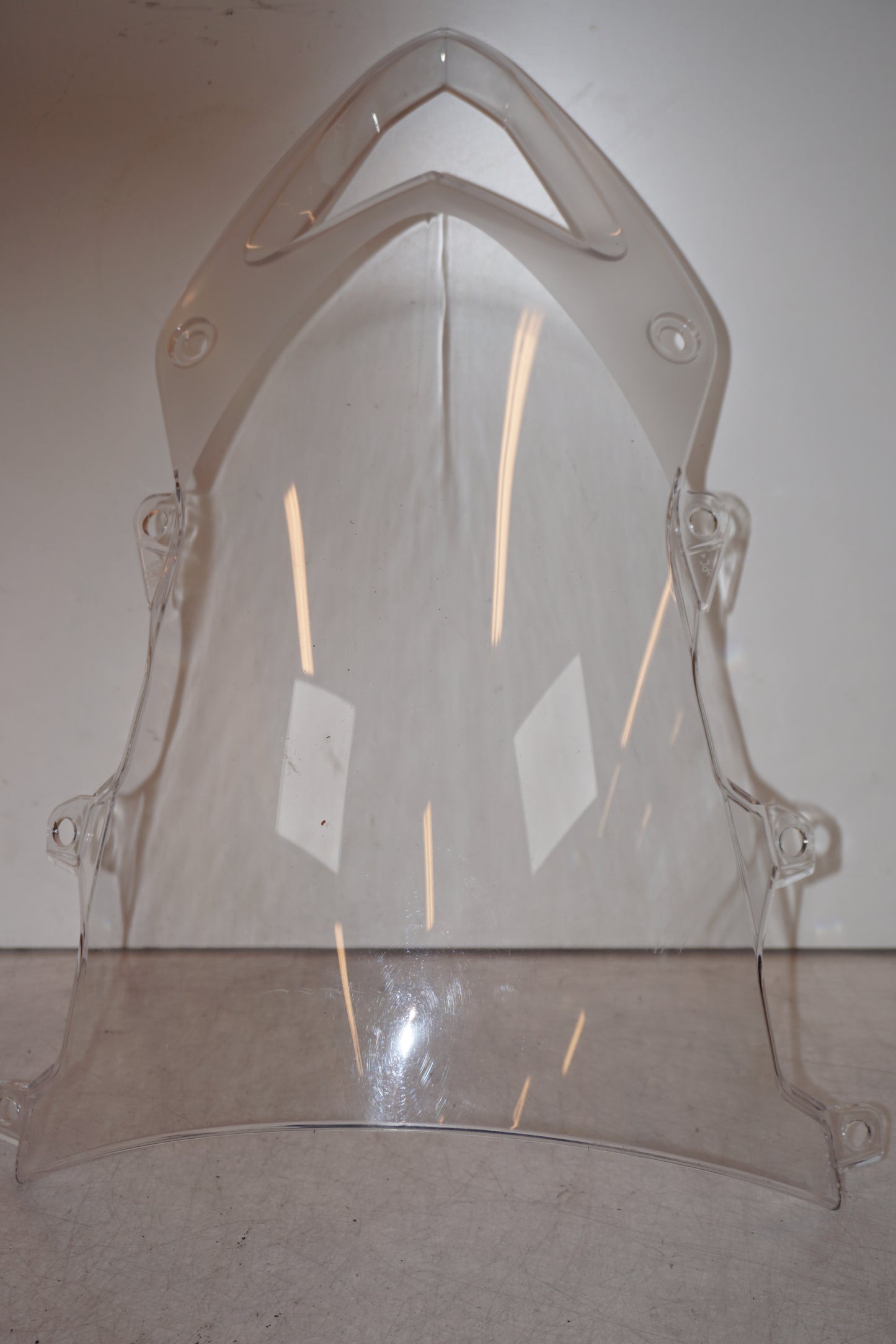 Framsidan på Vindruta från en BMW S 1000 RR -2010 motorcykel.