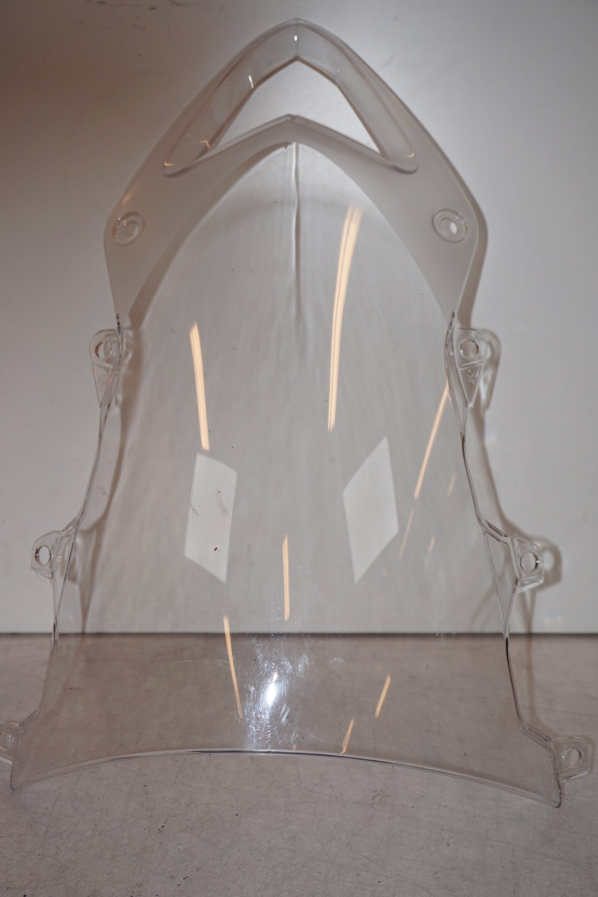 Framsidan på Vindruta från en BMW S 1000 RR -2010 motorcykel.