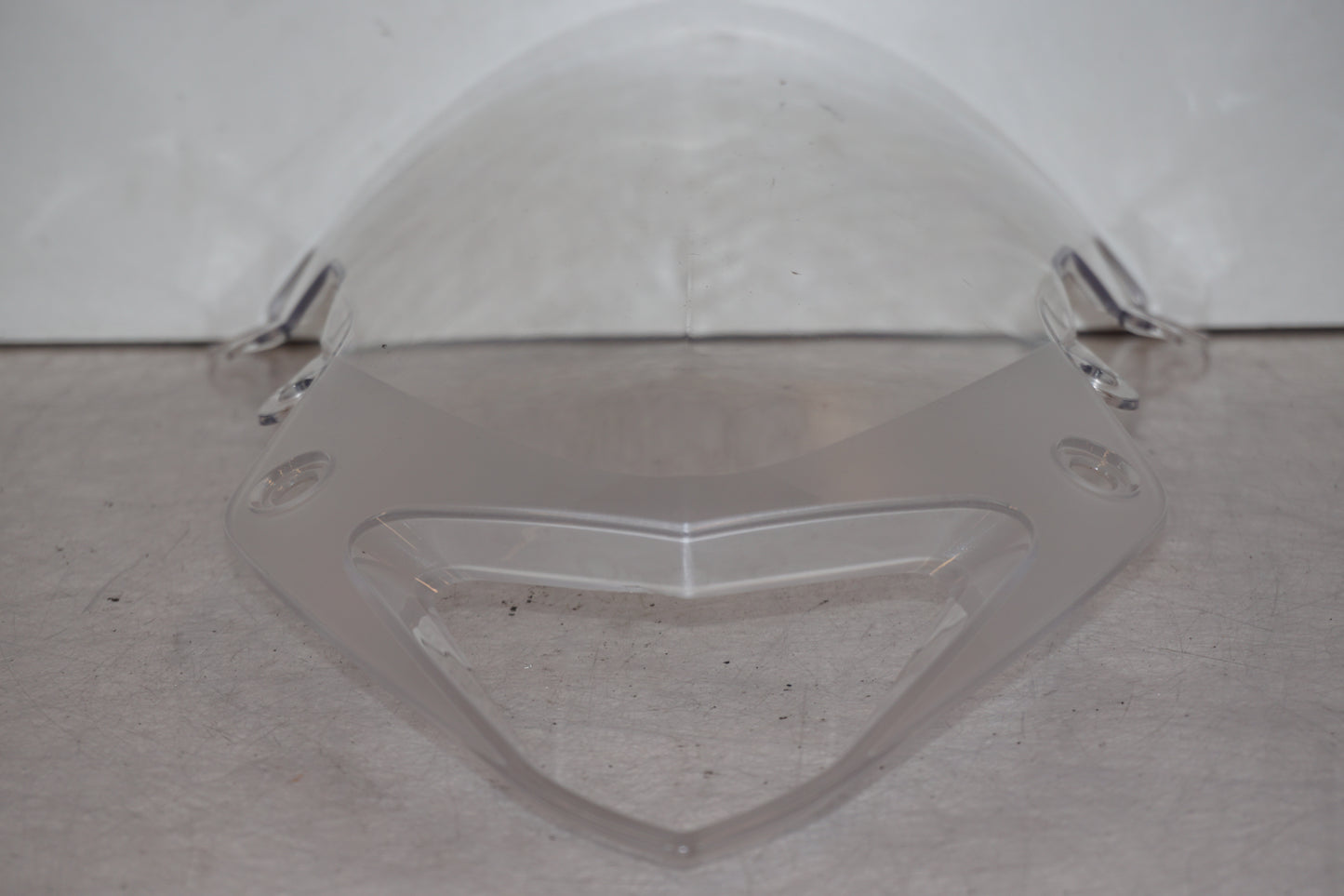 Baksidan på Vindruta från en BMW S 1000 RR -2010 motorcykel.