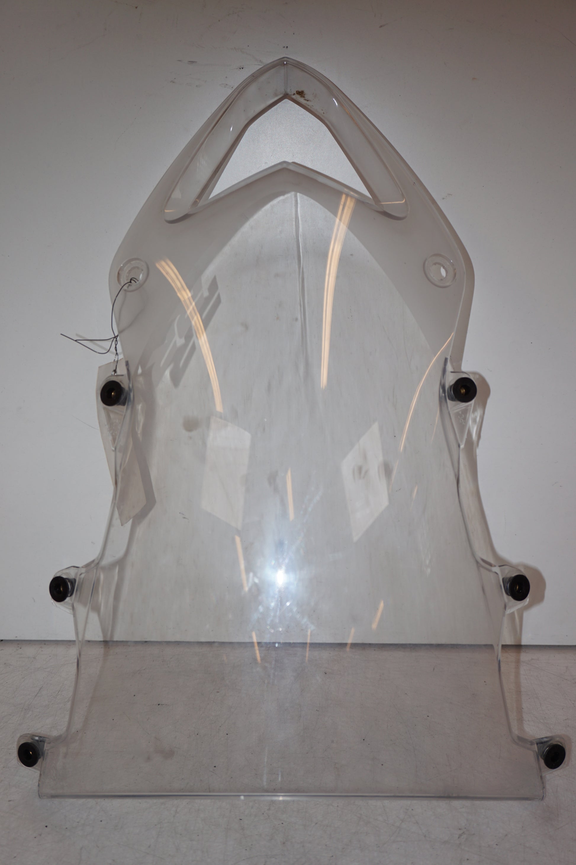 Framsidan på Vindruta från en BMW S 1000 RR -2014 motorcykel.