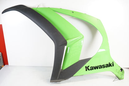 Framsidan på Sidkåpa från en Kawasaki ZX-10R -2012 motorcykel.