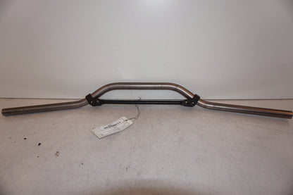 Framsidan på Styre från en Husqvarna SM 500 -2006 motorcykel.