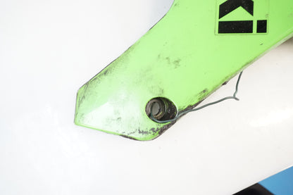 Höger sida på Sidkåpa från en Kawasaki ZX-10R -2012 motorcykel.