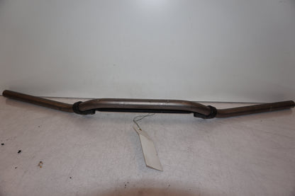 Snett uppifrån på Styre från en Husqvarna SM 500 -2006 motorcykel.