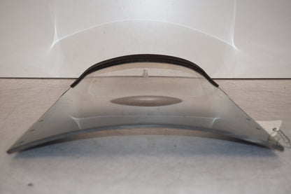 Baksidan på Vindruta från en Suzuki GSX 1100 F -1990 motorcykel.