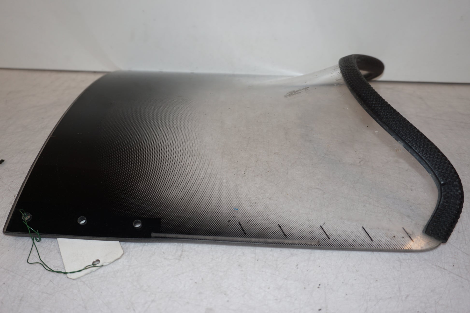 Extrabild1 på Vindruta från en Suzuki GSX 1100 F -1990 motorcykel.