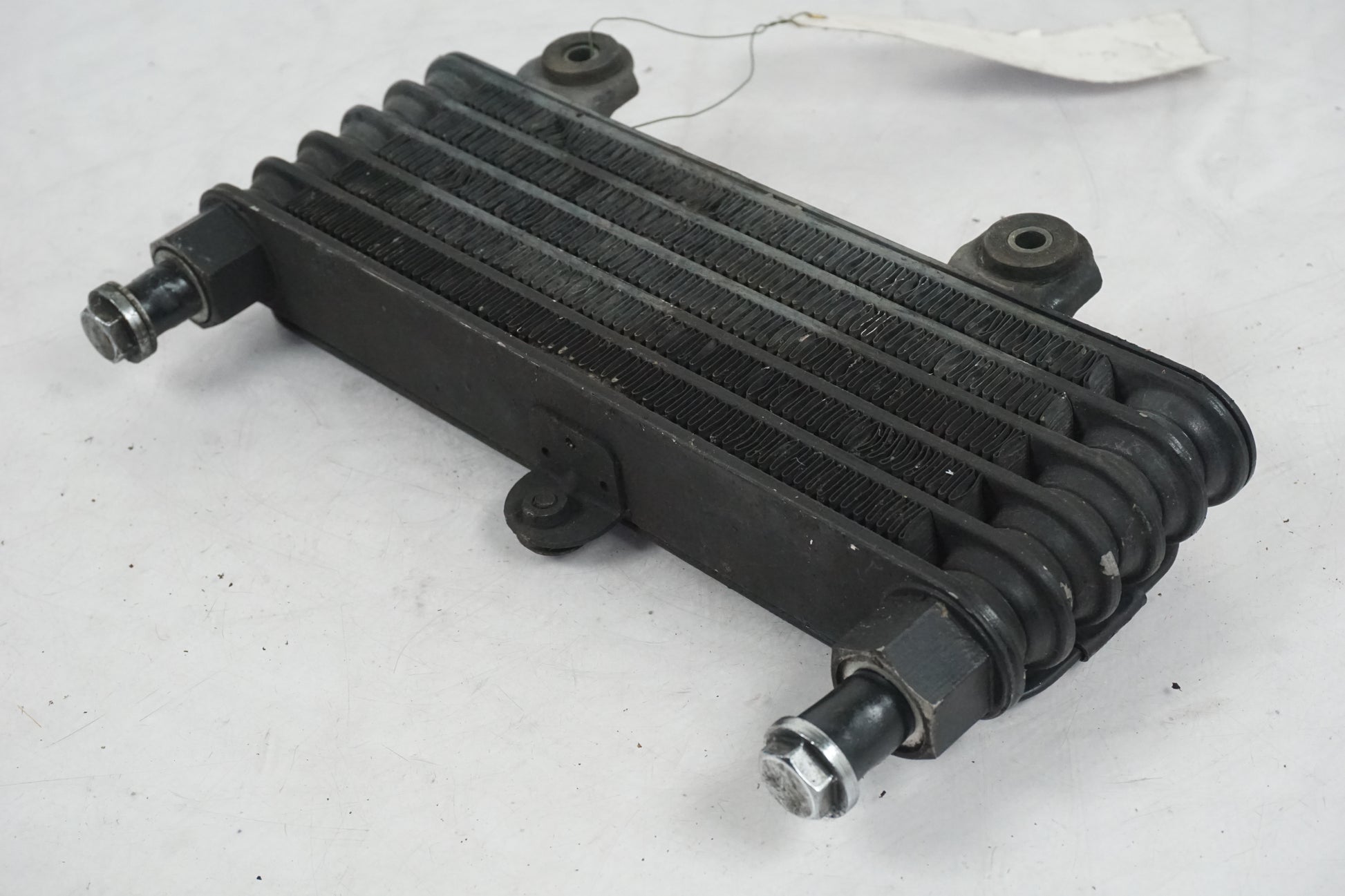 Höger sida på Oljekyl från en Cagiva Raptor 1000 -2002 motorcykel.