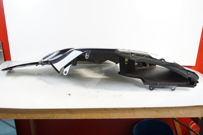 Vänster sida på Sidkåpa från en Kawasaki ZZ-R 1400 -2010 motorcykel.