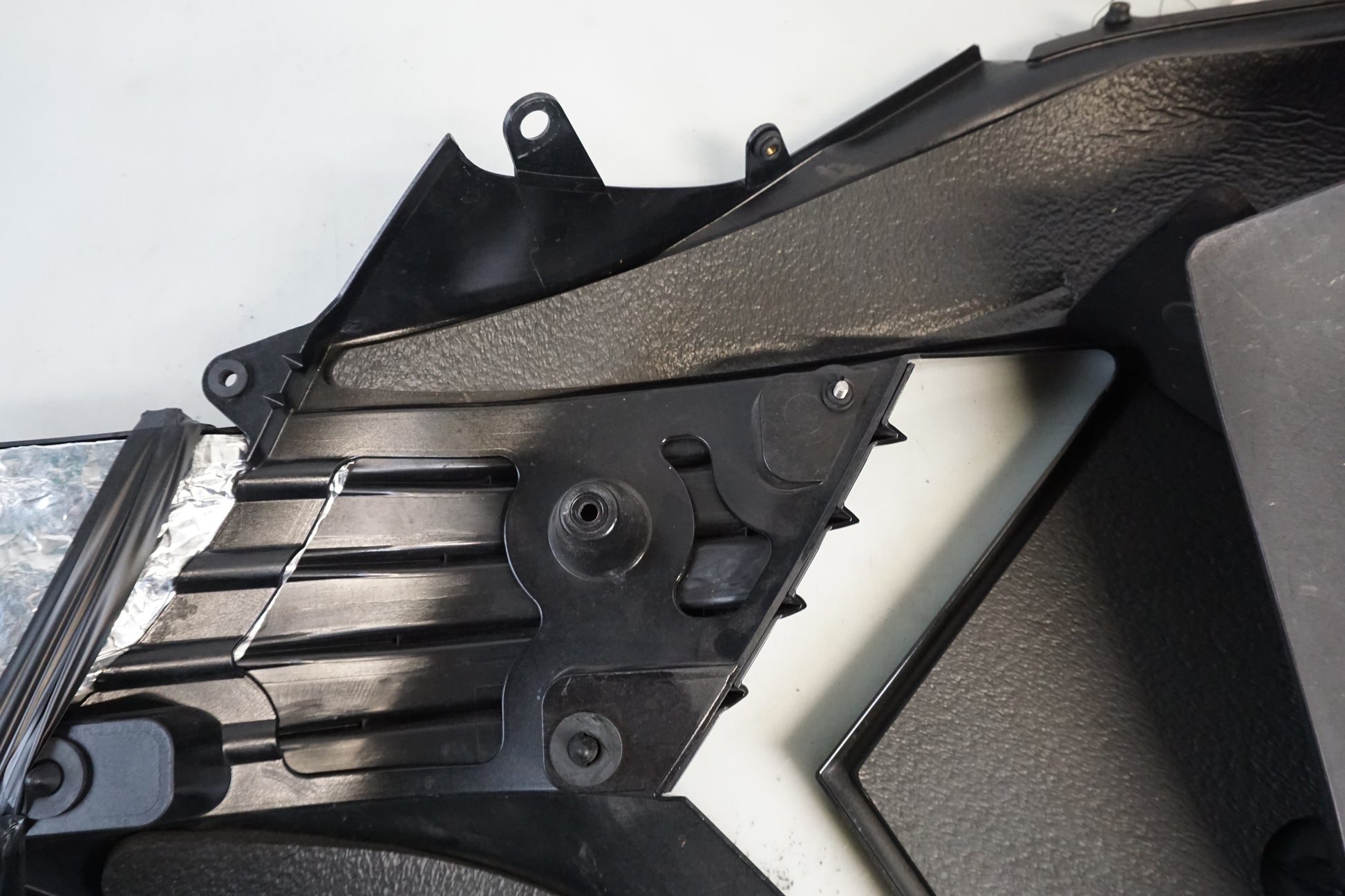 Extrabild2 på Sidkåpa från en Kawasaki ZZ-R 1400 -2010 motorcykel.