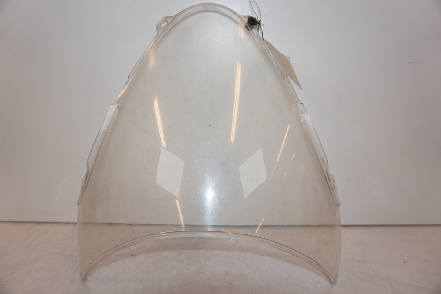 Framsidan på Vindruta från en Suzuki SV 650 -2002 motorcykel.