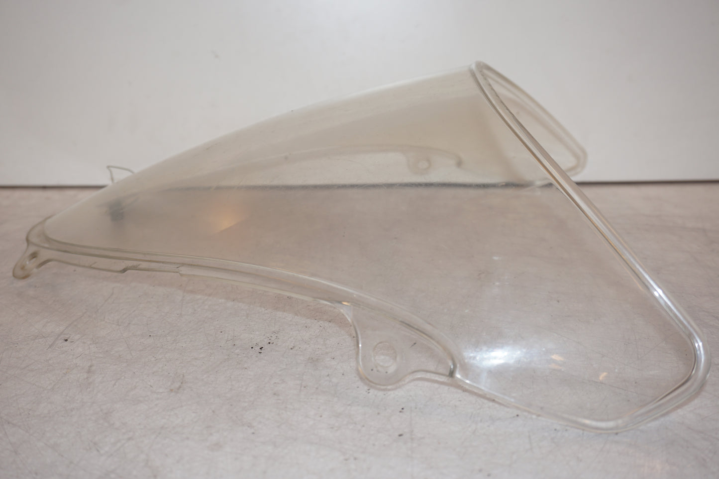 Höger sida på Vindruta från en Suzuki SV 650 -2002 motorcykel.