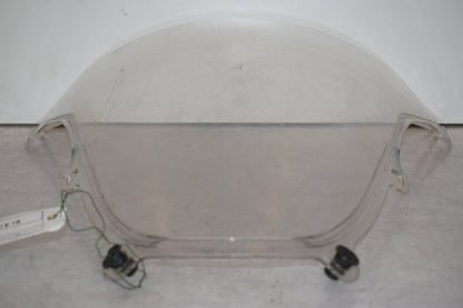 Baksidan på Vindruta från en Suzuki SV 1000 -2004 motorcykel.