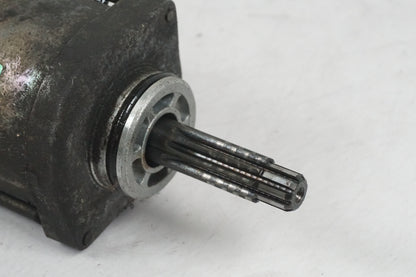 Höger sida på Startmotor från en Cagiva Raptor 1000 -2002 motorcykel.