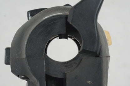 Extrabild1 på Styrelreglage från en Cagiva Raptor 1000 -2002 motorcykel.