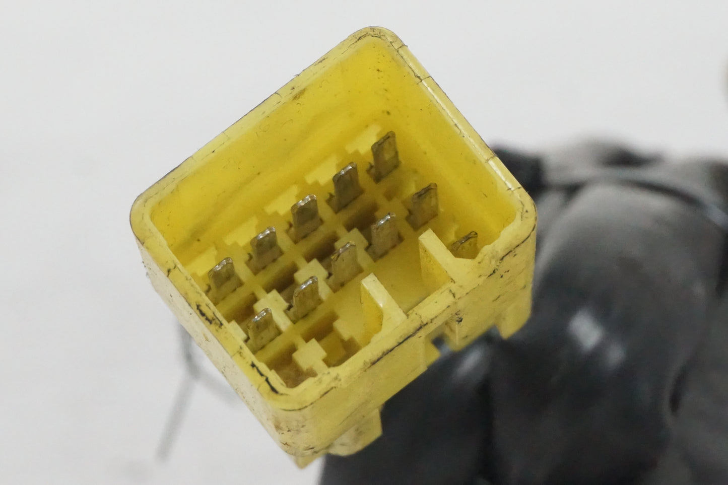 Extrabild2 på Styrelreglage från en Cagiva Raptor 1000 -2002 motorcykel.