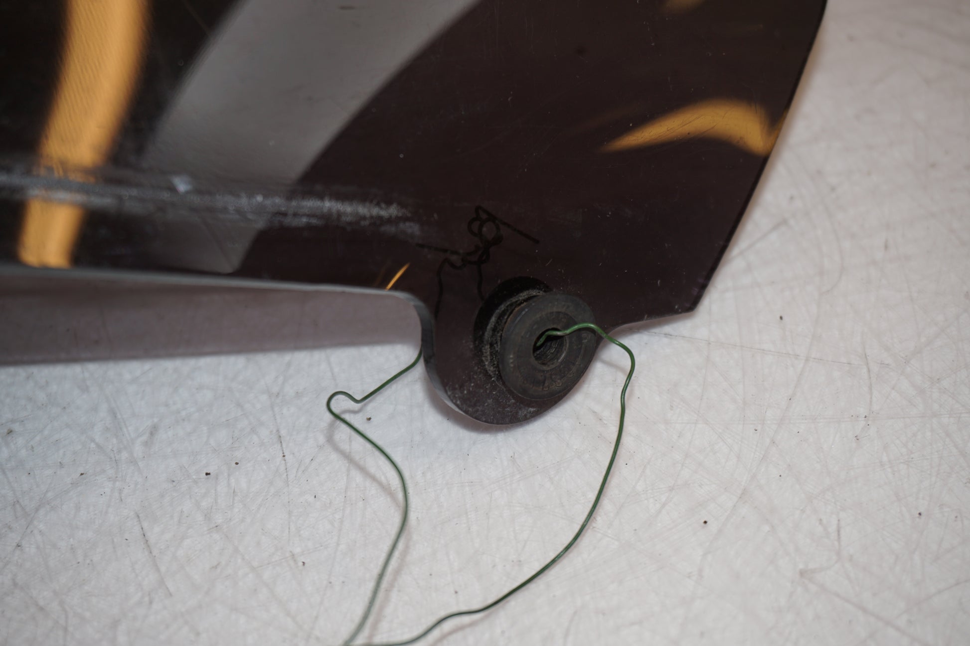 Extrabild2 på Vindruta från en Suzuki TL 1000 S -1997 motorcykel.