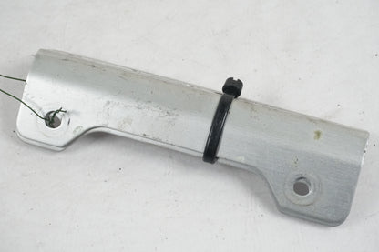 Baksidan på Vattenkyldekor från en Honda CB 600 Hornet -2003 motorcykel.