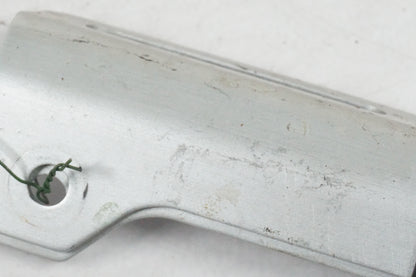 Höger sida på Vattenkyldekor från en Honda CB 600 Hornet -2003 motorcykel.