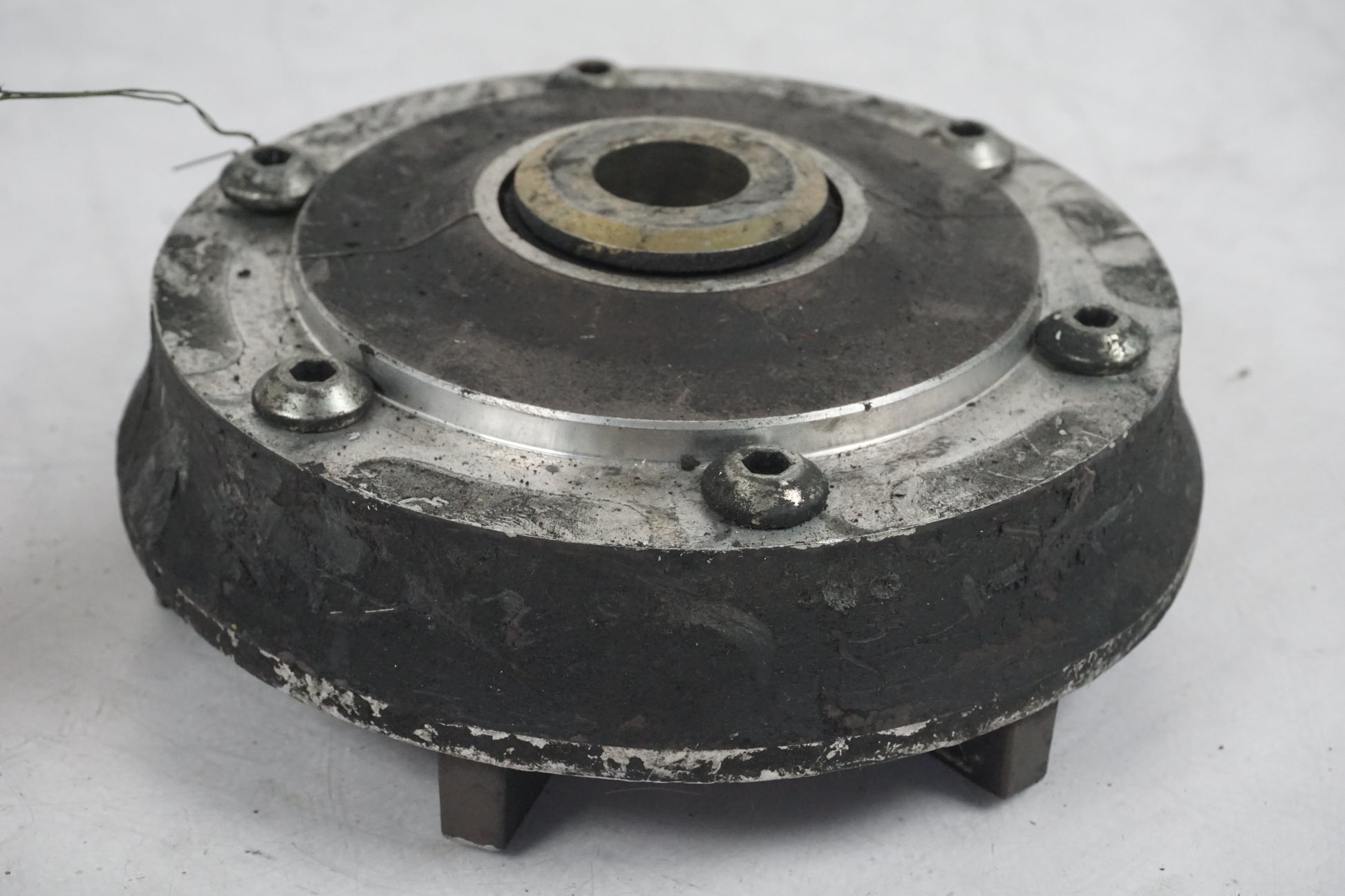 Höger sida på Drevfäste från en Cagiva Raptor 1000 -2002 motorcykel.