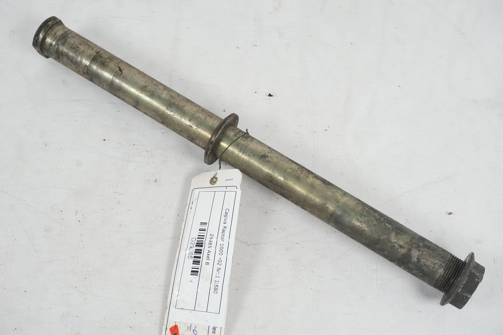 Framsidan på Axel från en Cagiva Raptor 1000 -2002 motorcykel.