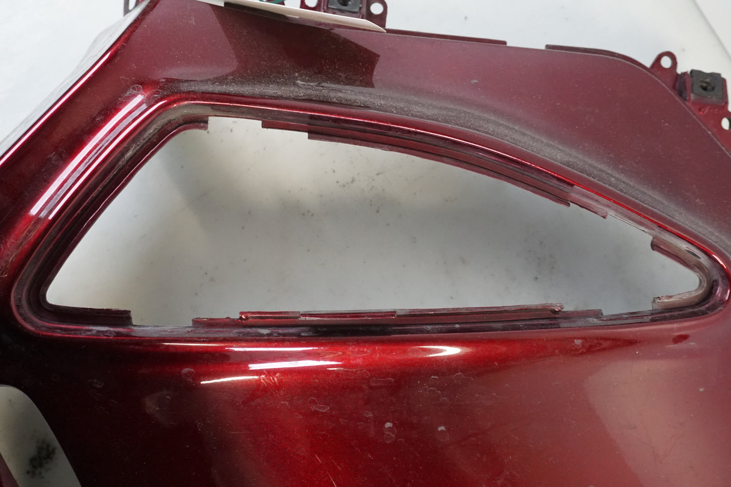 Snett nerifrån på Sidkåpa från en Honda ST 1100 -1998 motorcykel.