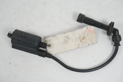 Vänster sida på Tändspole från en Cagiva Raptor 1000 -2002 motorcykel.