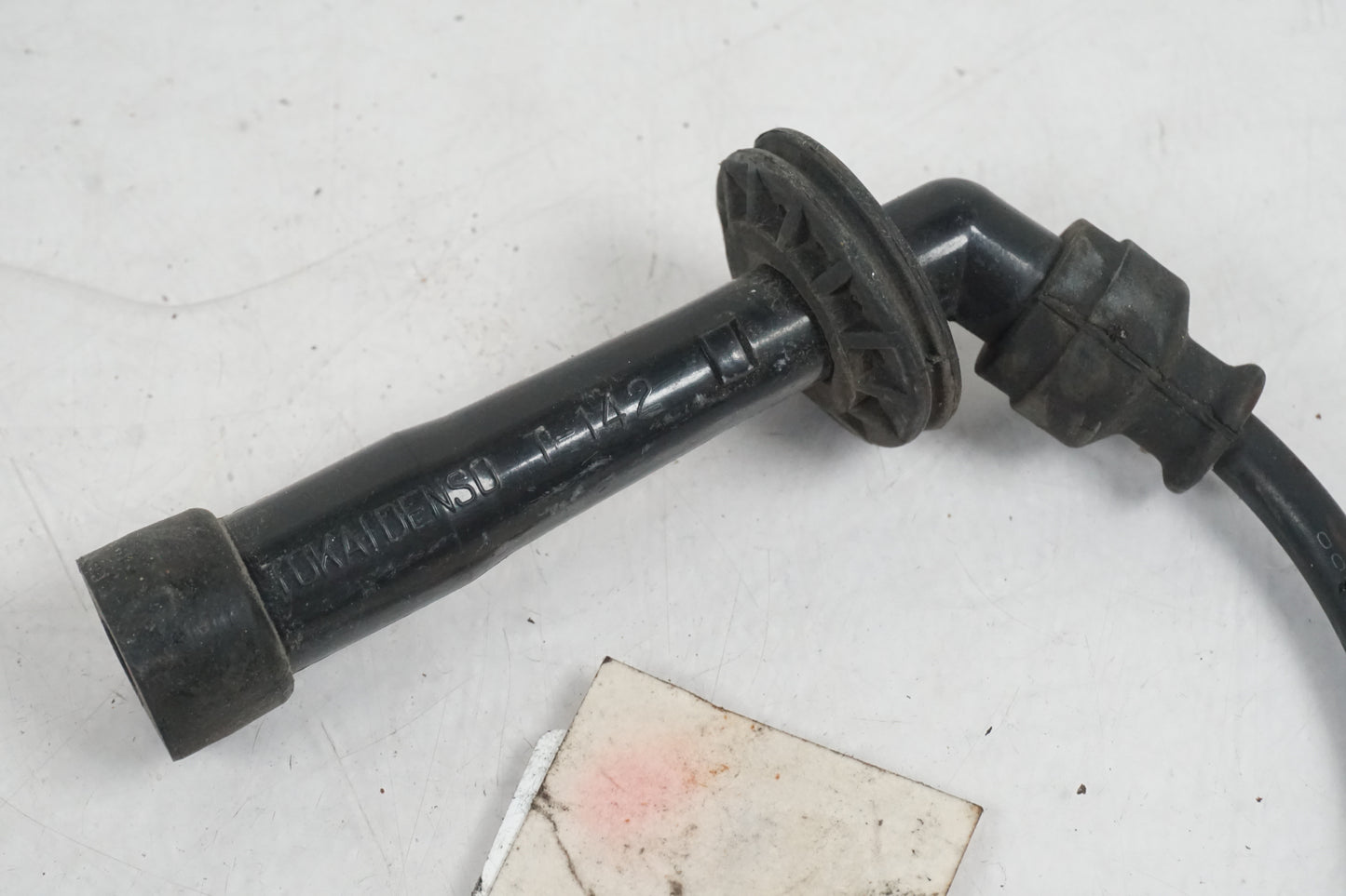 Snett nerifrån på Tändspole från en Cagiva Raptor 1000 -2002 motorcykel.