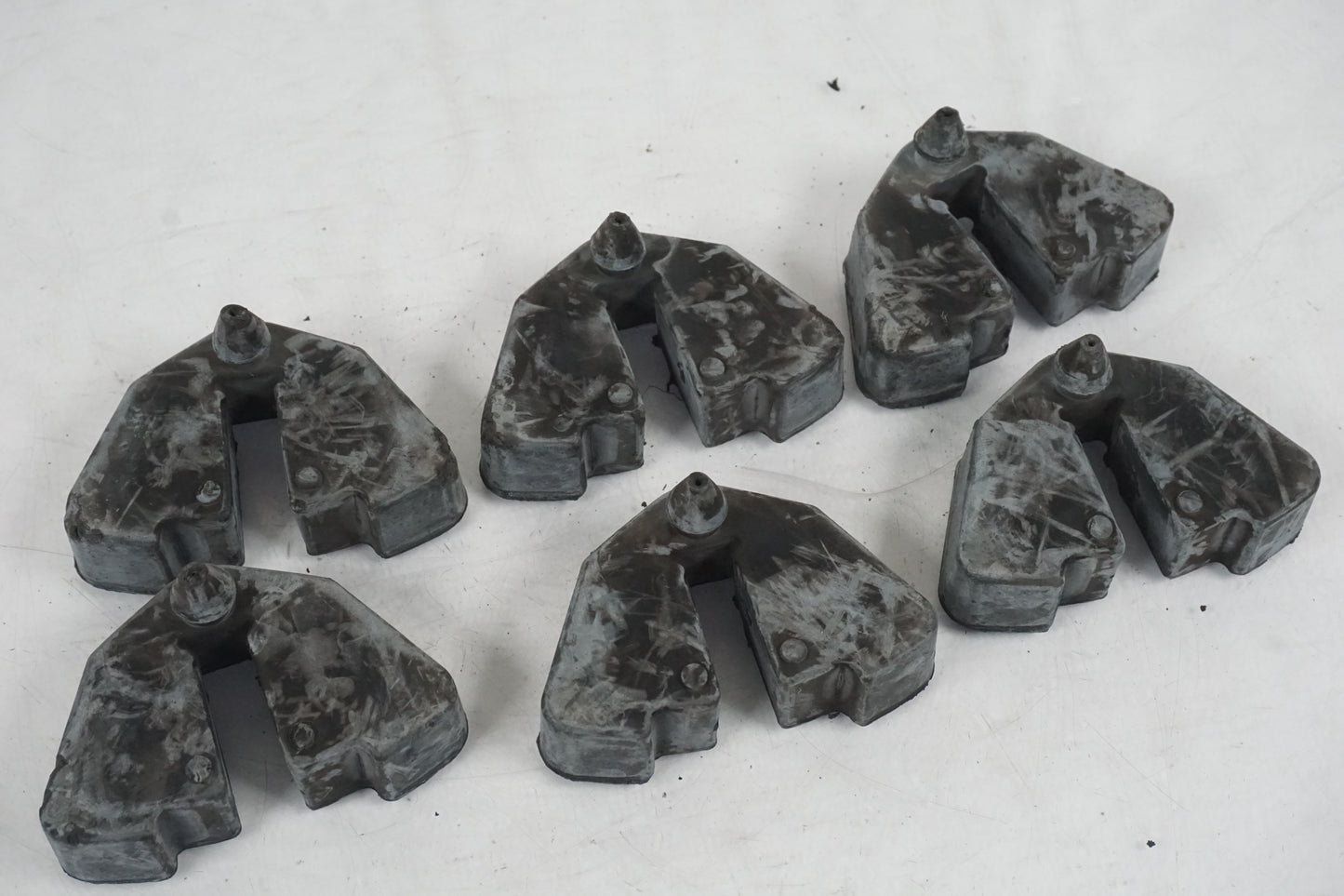 Framsidan på Ryckutjämnare från en Cagiva Raptor 1000 -2002 motorcykel.