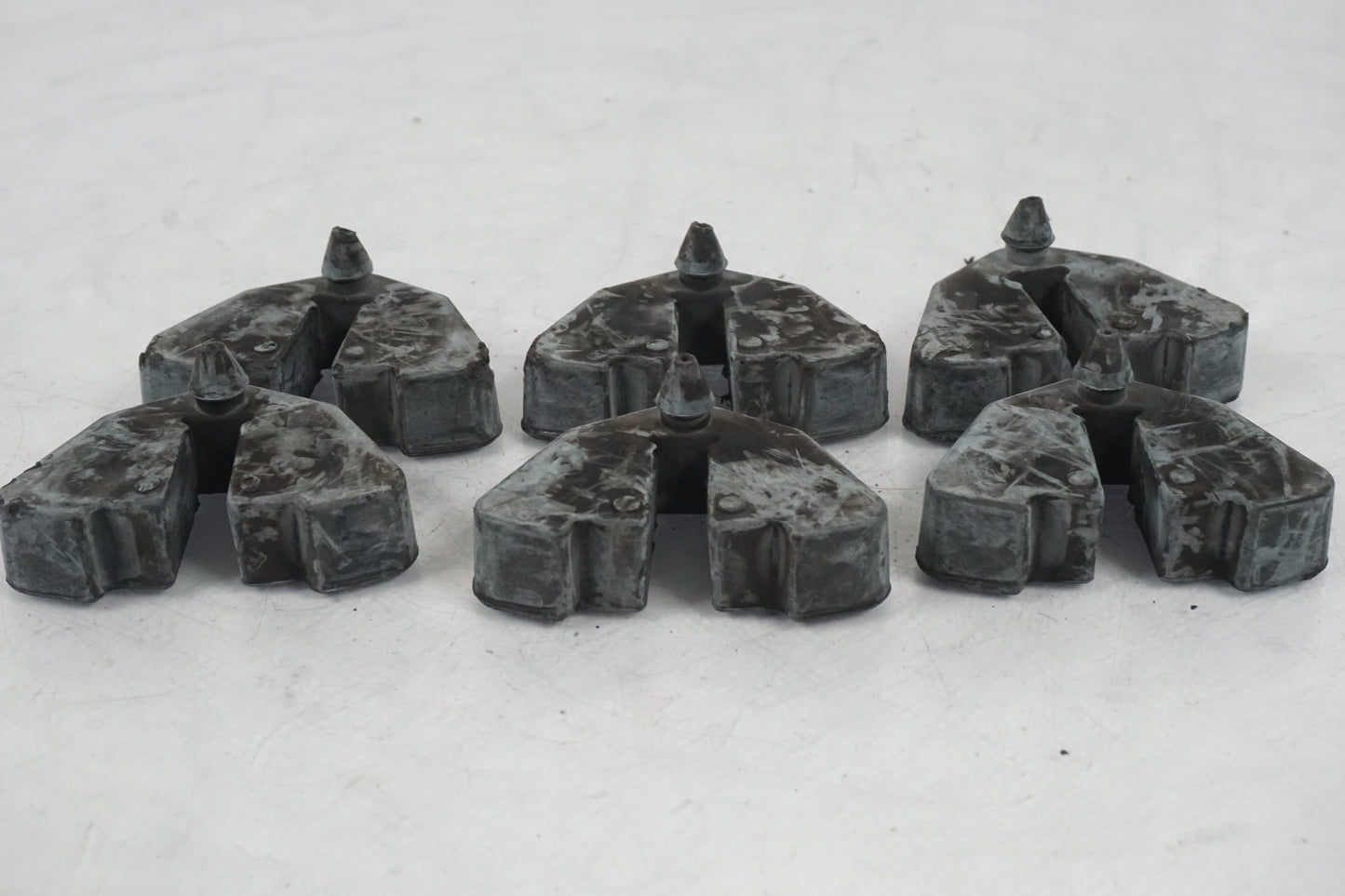 Baksidan på Ryckutjämnare från en Cagiva Raptor 1000 -2002 motorcykel.