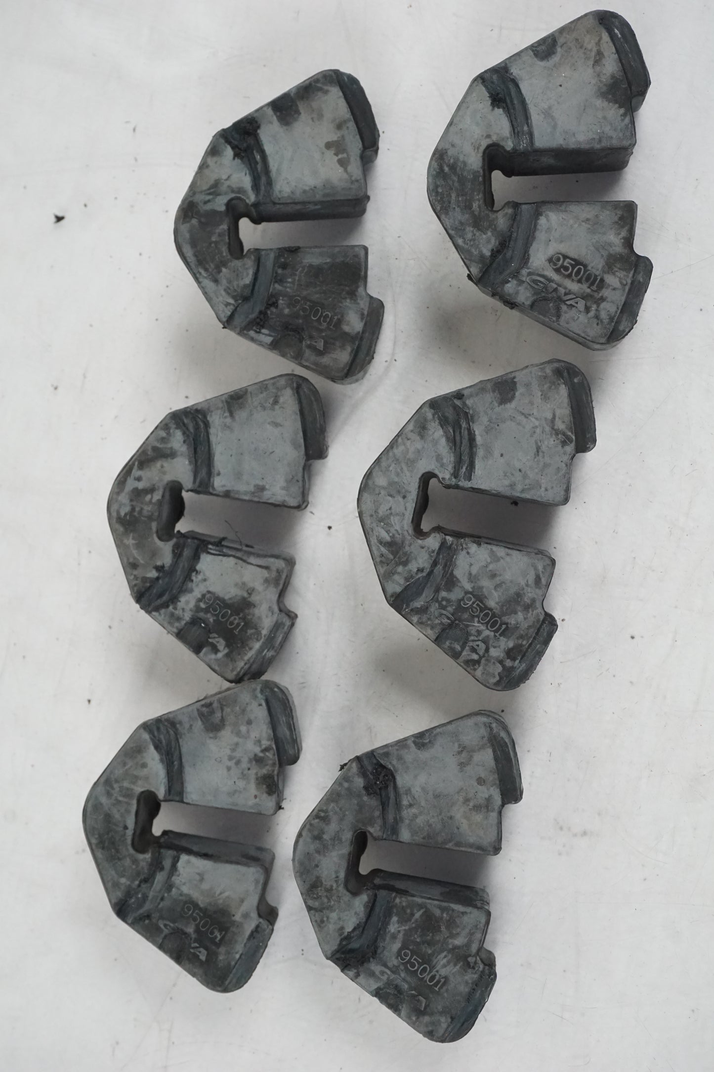 Snett uppifrån på Ryckutjämnare från en Cagiva Raptor 1000 -2002 motorcykel.