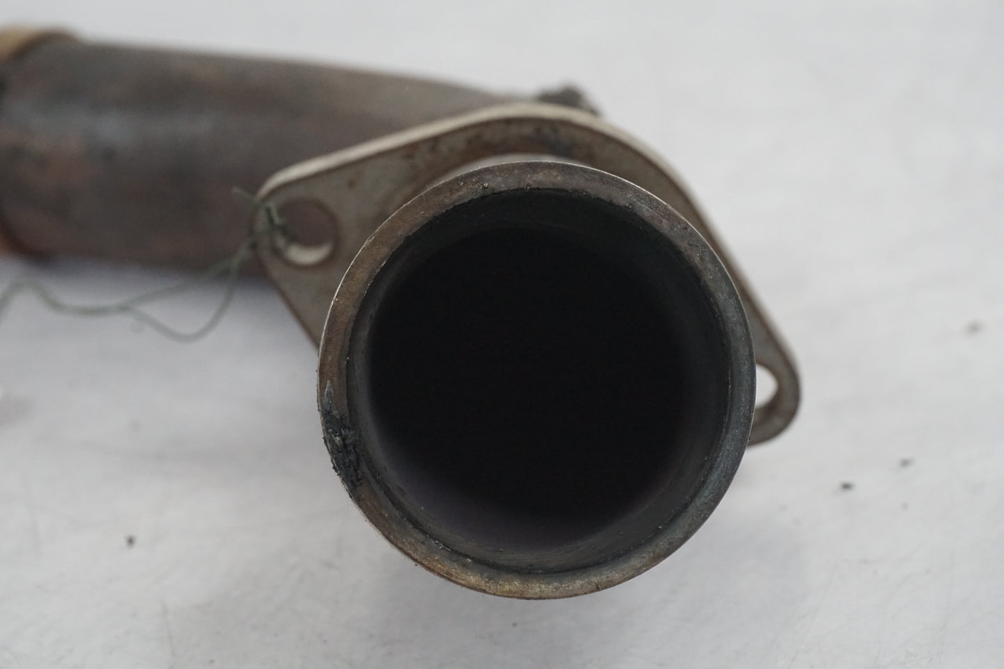 Höger sida på Grenrör från en Cagiva Raptor 1000 -2002 motorcykel.