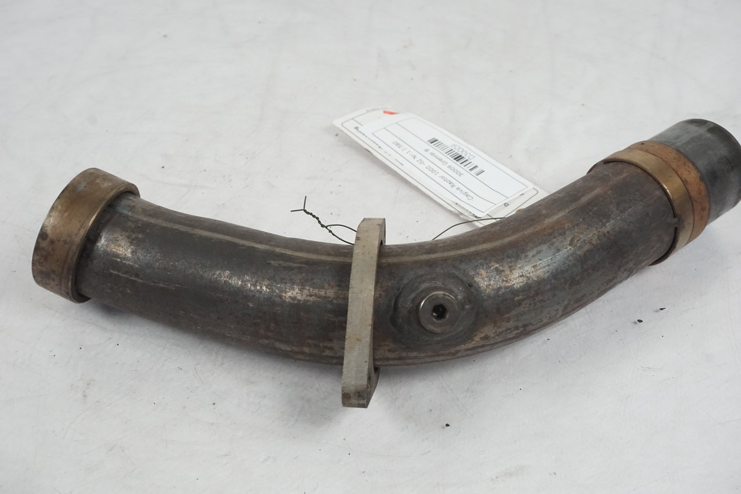 Snett uppifrån på Grenrör från en Cagiva Raptor 1000 -2002 motorcykel.