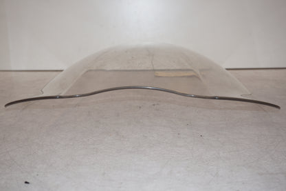 Vänster sida på Vindruta från en BMW F 800 ST -2010 motorcykel.