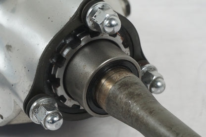 Höger sida på Slutväxel från en Suzuki VL 1500 -1998 motorcykel.