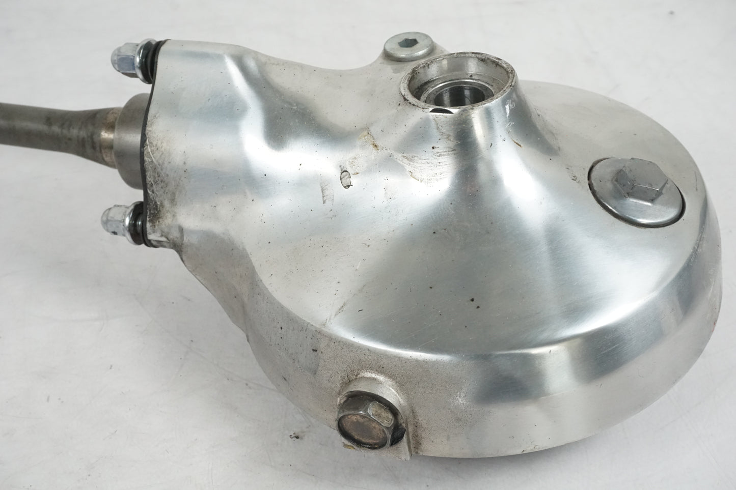 Snett uppifrån på Slutväxel från en Suzuki VL 1500 -1998 motorcykel.