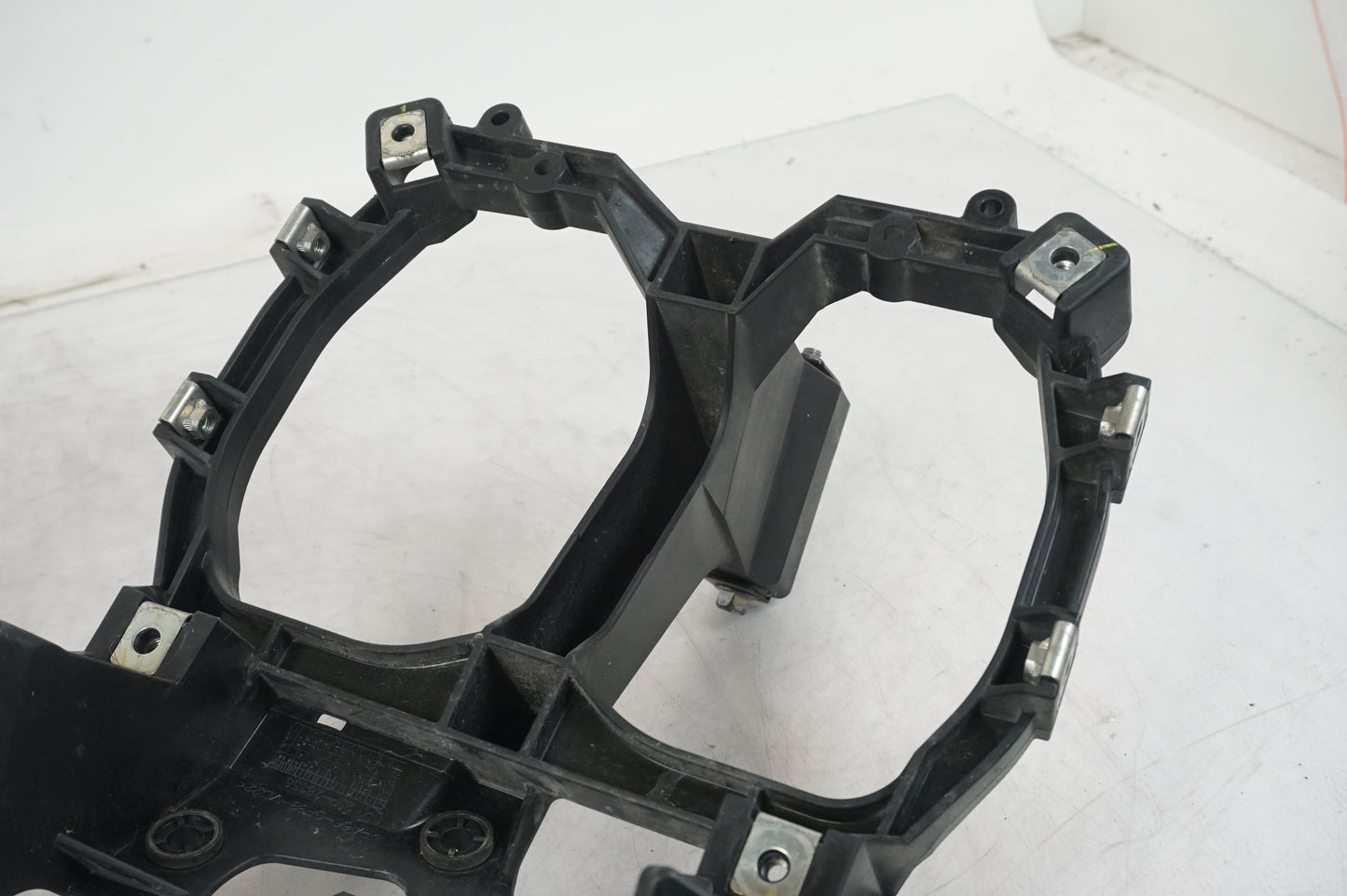 Support de capot supérieur