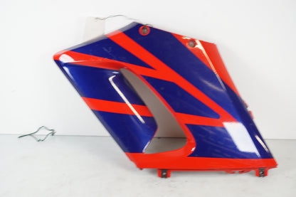 Framsidan på Sidkåpa från en Honda CBR 125 R -2005 motorcykel.