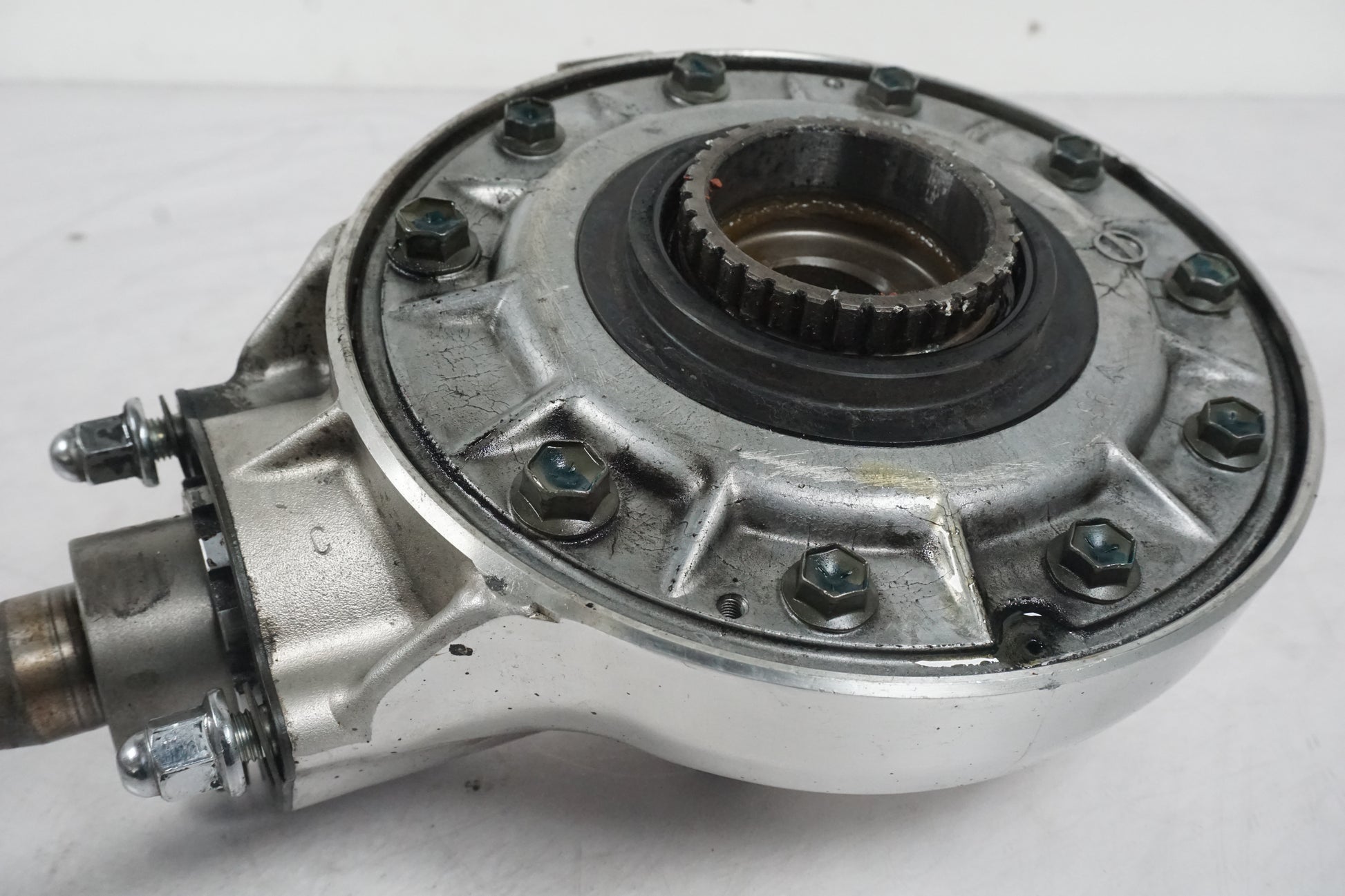 Extrabild3 på Slutväxel från en Suzuki VL 1500 -1998 motorcykel.