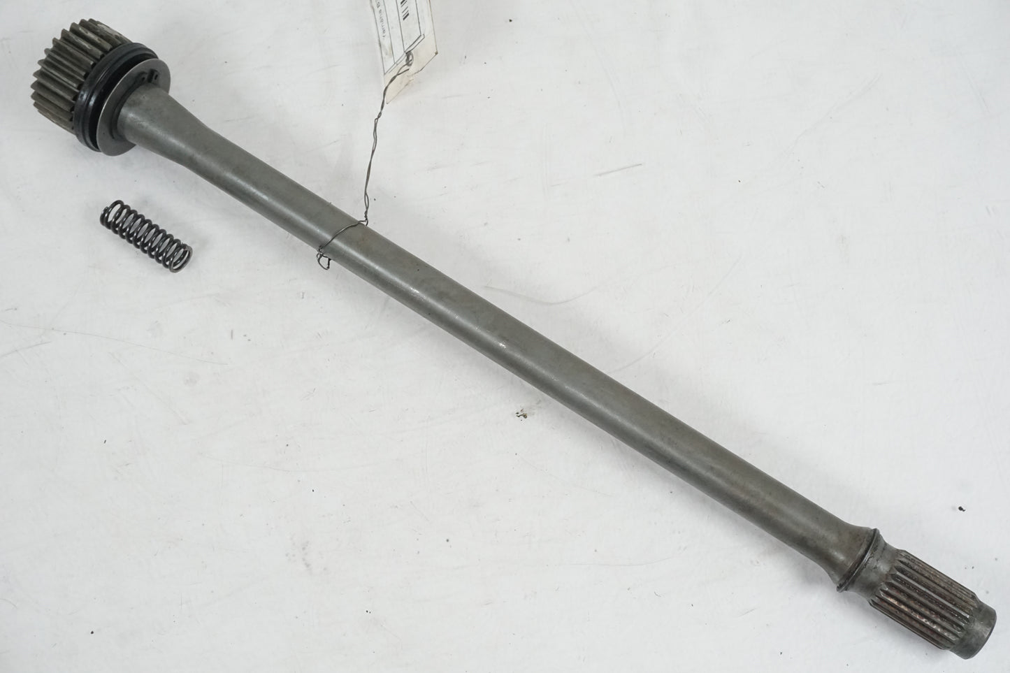 Framsidan på Kardanaxel från en Yamaha BT 1100 -2004 motorcykel.