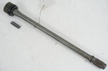 Framsidan på Kardanaxel från en Yamaha BT 1100 -2004 motorcykel.