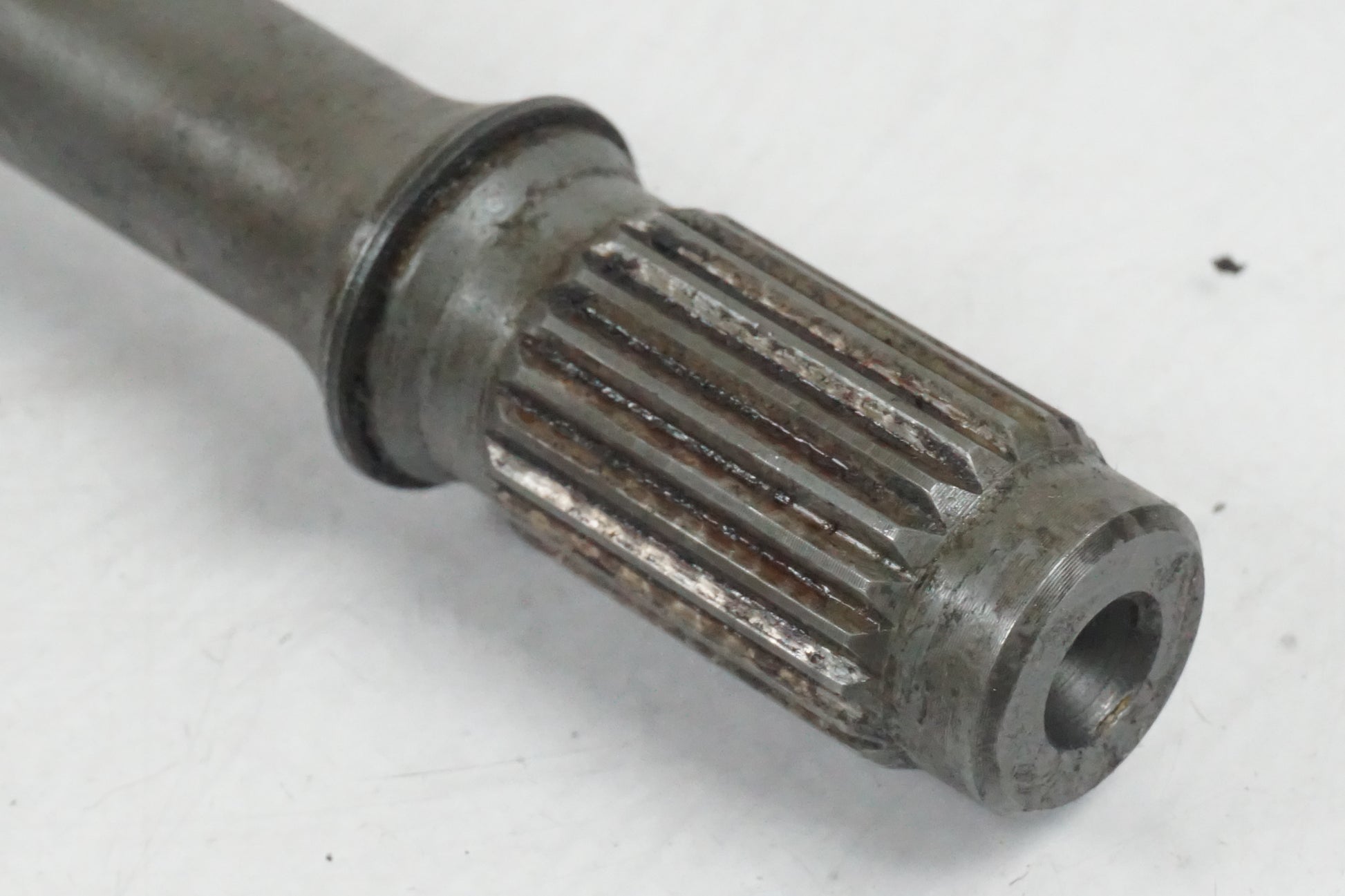 Vänster sida på Kardanaxel från en Yamaha BT 1100 -2004 motorcykel.